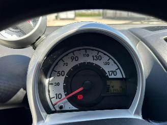 Peugeot 107 1.0-12V XS picture 9
