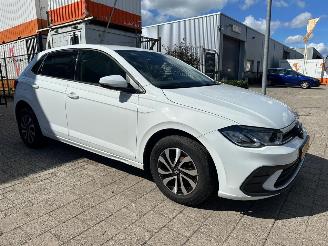Schadeauto Volkswagen Polo 1.0 TSI Automaat Life Business 2022/9