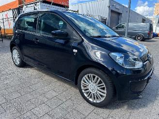 krockskadad bil auto Volkswagen Up! 1.0 up! Edition BlueMotion NAP 2014/6