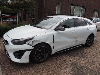 Schadeauto Kia Proceed 1.0 T-GDI GT-PlusLine 2022/6