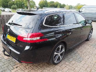 Peugeot 308 1.2 PureTech Blue Lease GT picture 4