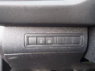 Peugeot 308 1.2 PureTech Blue Lease GT picture 33