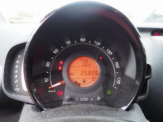 Toyota Aygo 1.0 VVT-i X-Joy picture 33