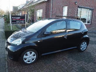 Avarii autoturisme Toyota Aygo 1.0-12V Comfort 2010/6