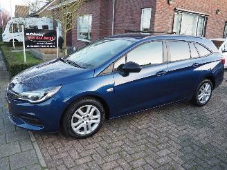 Auto incidentate Opel Astra Automaat 1.4 Edition LEZEN !!! 2022/4