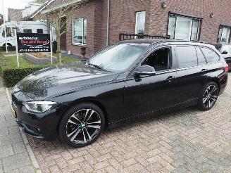Coche accidentado BMW 3-serie 320i Coprate Lease Executive Automaat 2018/2
