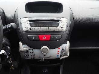 Peugeot 107 1.0 Active picture 16