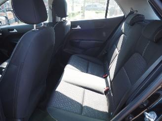 Kia Picanto 1.0 MPi DynamicLine picture 25
