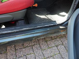 Peugeot 107 1.0-12V XS Urban Move picture 9