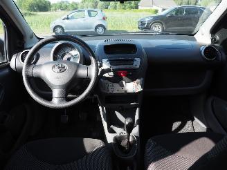 Toyota Aygo 1.0-12V picture 15