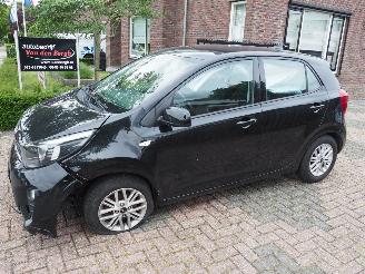 Schadeauto Kia Picanto 1.0 Dpi DynamicLine 2021/12