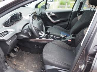 Peugeot 2008 1.2 Vti Active Pack Premium picture 25