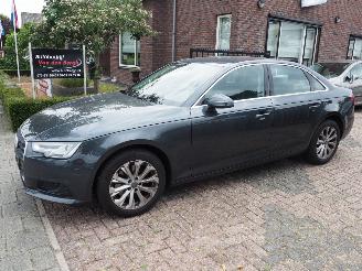 krockskadad bil auto Audi A4 2.0 Tfsi Ultra Pro line Dsg 2017/1