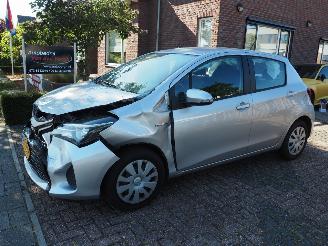 skadebil auto Toyota Yaris 1.5 Hybrid Aspiration 2016/2