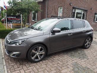 Voiture accidenté Peugeot 308 2.0 BlueHdi GT-Line Automaat 2015/1