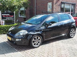 krockskadad bil auto Fiat Punto Evo 0.9 TwinAir Lounge 2017/5