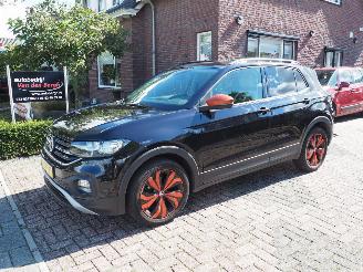 Vaurioauto  passenger cars Volkswagen T-Cross 1.0 TSI Life 2020/4