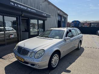 skadebil auto Mercedes E-klasse E240 AUTOMAAT 2003/10