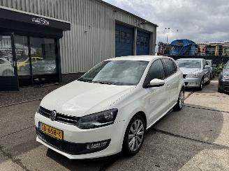 Unfallwagen Volkswagen Polo 1.2 12V AIRCO 5-DEURS 2011/2
