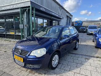damaged passenger cars Volkswagen Polo 1.4 16V AIRCO 5-DEURS 2006/1