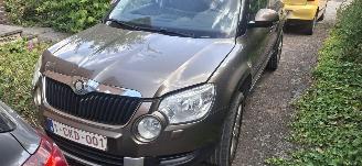krockskadad bil auto Skoda Yeti 2.0 tdi 2009/1