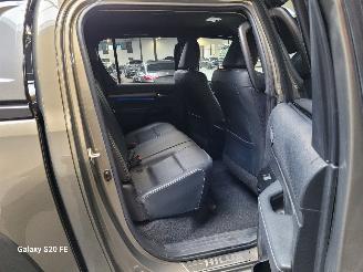 Toyota Hilux 2.8 D-4D 150-KW Automaat 4-WD Invincible picture 14