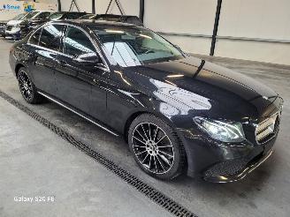 uszkodzony samochody osobowe Mercedes E-klasse 200d Limo 110-KW Automaat 2016/12