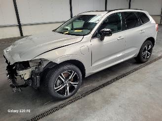Voiture accidenté Volvo Xc-60 2.0 T6 251-KW Automaat AWD R-Design Plug-In-Hybrid 2022/3