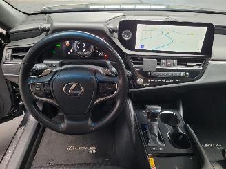 Lexus ES 300h Hybrid 160-KW Automaat picture 21