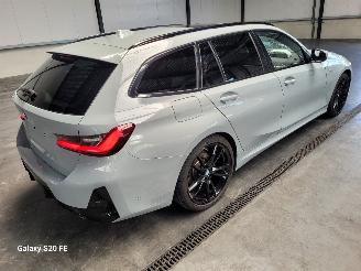 BMW 3-serie 318i Touring 115-KW Automaat M-Sport Panoramdak picture 2