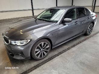 Avarii autoturisme BMW 3-serie 330e Limo 215-KW Automaat High-Executive 2019/10