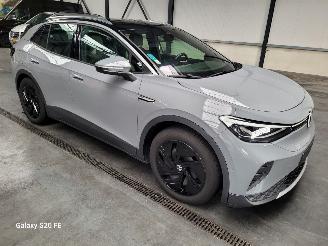 Damaged car Volkswagen ID.4 Pro 150-KW 77kwh Automaat Elektrisch 5drs 2023/6