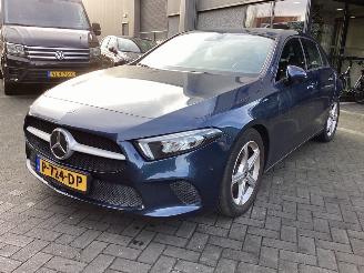Avarii autoturisme Mercedes A-klasse 180 Premium Plus 2021/1