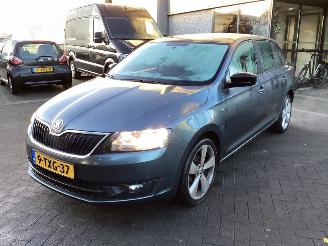 Coche accidentado Skoda Rapid 1.2 TSI Greentech Elegance Businessline Pro 2014/7