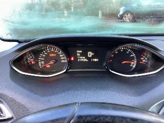 Peugeot 308 1.2 Pure Tech picture 11
