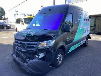 Schadeauto Mercedes Sprinter 211 CDI L2H2 2018/7