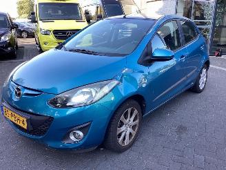 Damaged car Mazda 2 1.3 TS Plus 2011/1