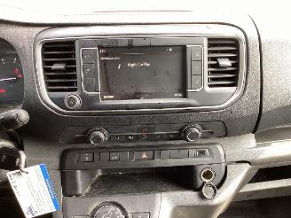 Opel Vivaro 20 CDTI picture 15