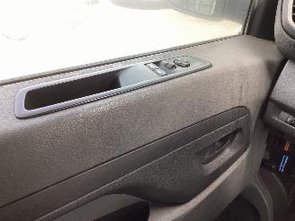 Opel Vivaro 20 CDTI picture 17