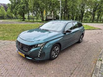 Schadeauto Peugeot 308 1.2 Puretech Active Pack Business 2024/5