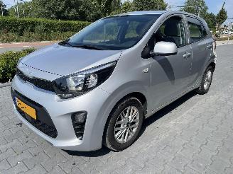 Damaged car Kia Picanto 1.0 DPi DynamicLine  airco cruise camera Carplay 2023/11