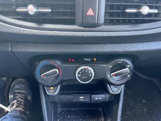 Kia Picanto 1.0 DPi DynamicLine  airco cruise camera Carplay picture 12