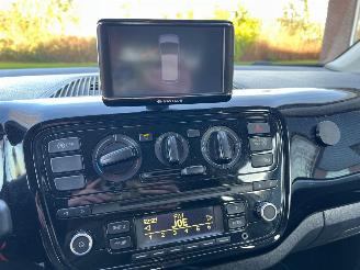 Volkswagen Up! move up picture 14