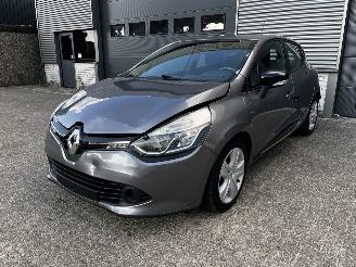 uszkodzony samochody osobowe Renault Clio 0.9 TCE AIRCO / CRUISE / PDC 2016/2