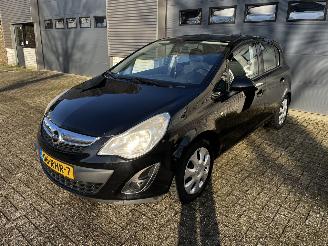 krockskadad bil auto Opel Corsa 1.3 CDTI AIRCO / CRUISE / NAVI / PDC 2011/5