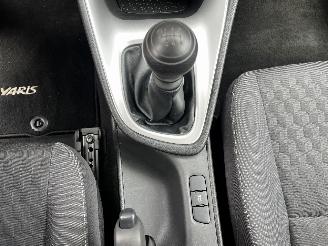 Toyota Yaris VVT-I AIRCO / CRUISE / NAVI / CAMERA / STOELVERW picture 12