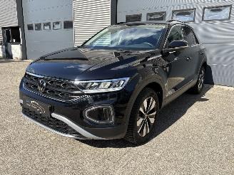 Voiture accidenté Volkswagen T-Roc 1.0 TSI GOAL NAVI / CRUISE / PDC / STOELVER 2024/8