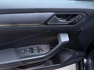 Volkswagen T-Roc 1.5 TSI AUTOMAAT / NAVI / CRUISE / CAMERA picture 15