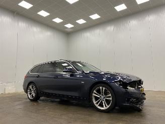Schadeauto BMW 3-serie Touring 328i Autom. Exe Panoramadak Navi 2015/2