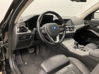 BMW 3-serie 320e Autom. Hybrid Edition Plus Navi Clima picture 7